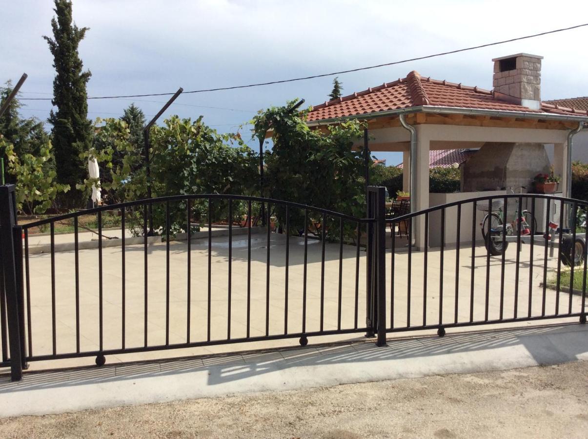 Apartment Tin Pinezici  Bagian luar foto